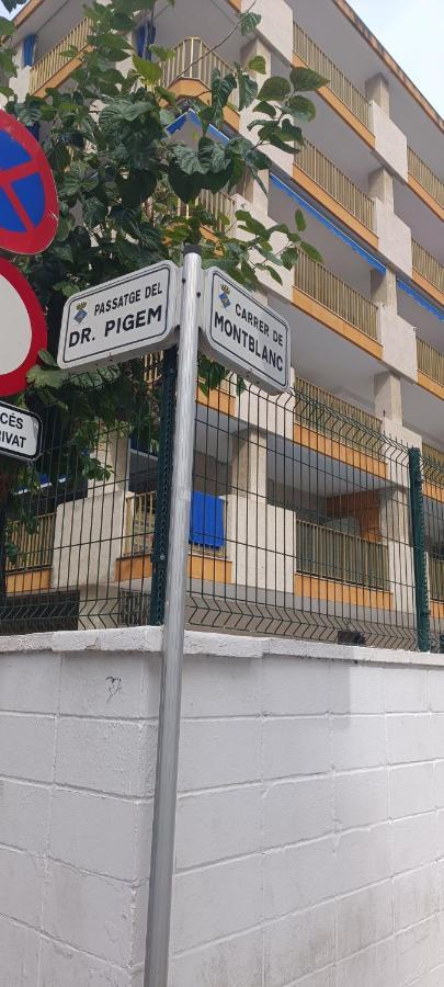 Chez Chantal 3 Chambres Au Centre Touristique De Salou Avec Garage Exterior foto